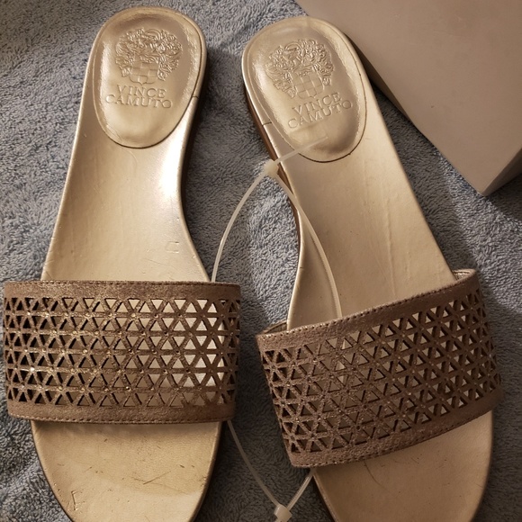 Vince camuto size 9.5 sandals flats sliver new - Picture 4 of 8
